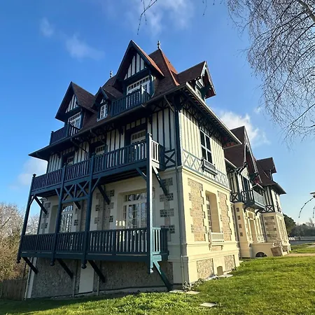 Dans Le Manoir Des Creuniers Avec Vue * Trouville-sur-Mer