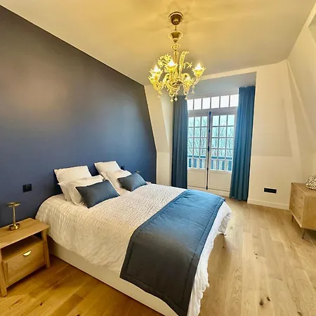 Dans Le Manoir Des Creuniers Avec Vue *