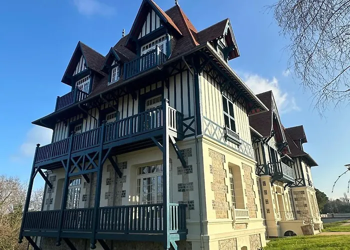 Dans Le Manoir Des Creuniers Avec Vue * Trouville-sur-Mer