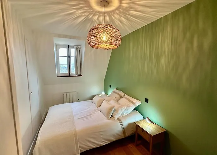 Dans Le Manoir Des Creuniers Avec Vue